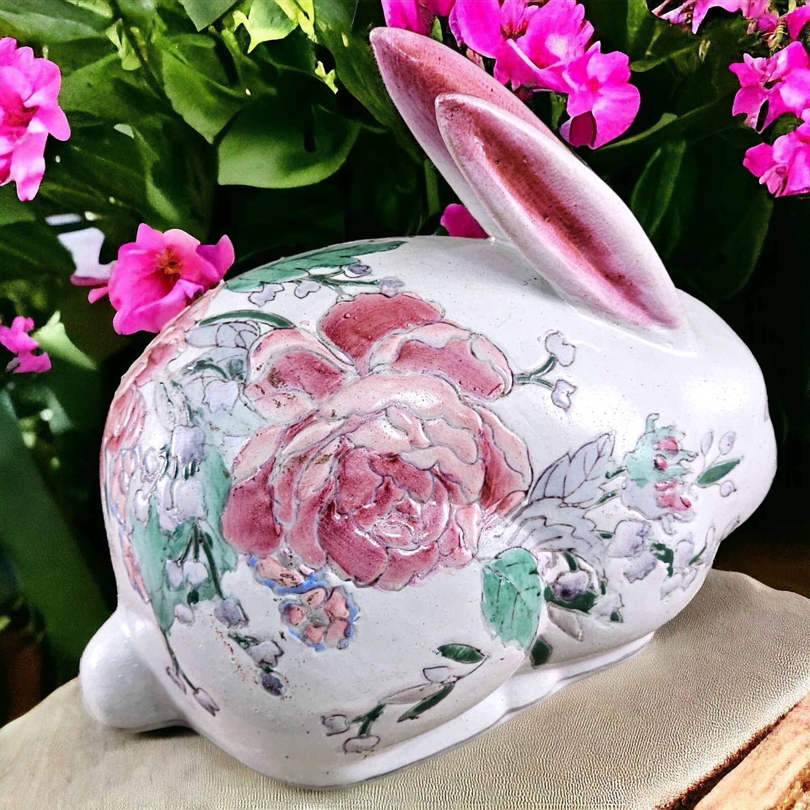 VTG Tobacco Leaf Porcelain Animal Figurine Pink Rabbit Chinoiserie Bunny Floral