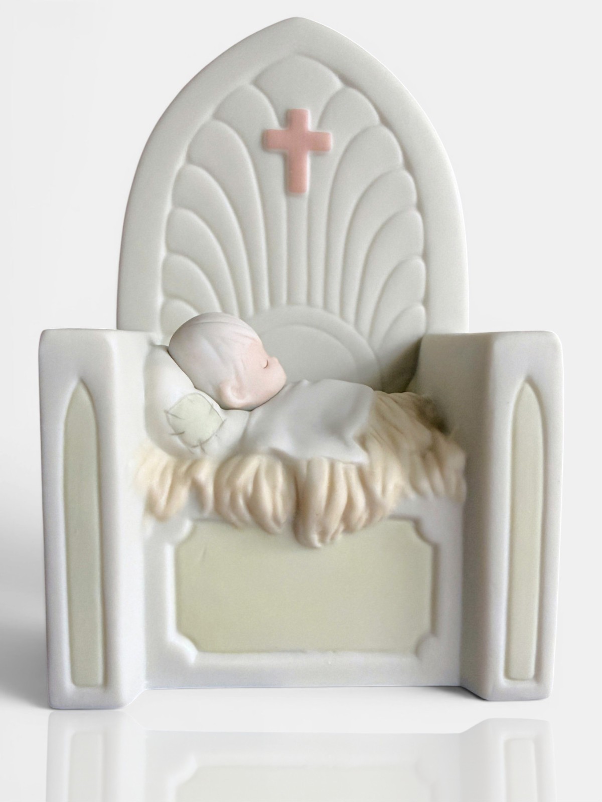 Precious Moments 604151 “A King Is Born” Chapel Exclusive Nativity 1994 Vessel
