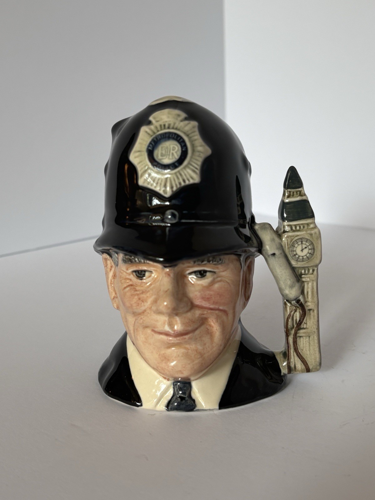 Royal Doulton The London Bobby D6762 Toby Jug Mug Big Ben Handle 1985 England