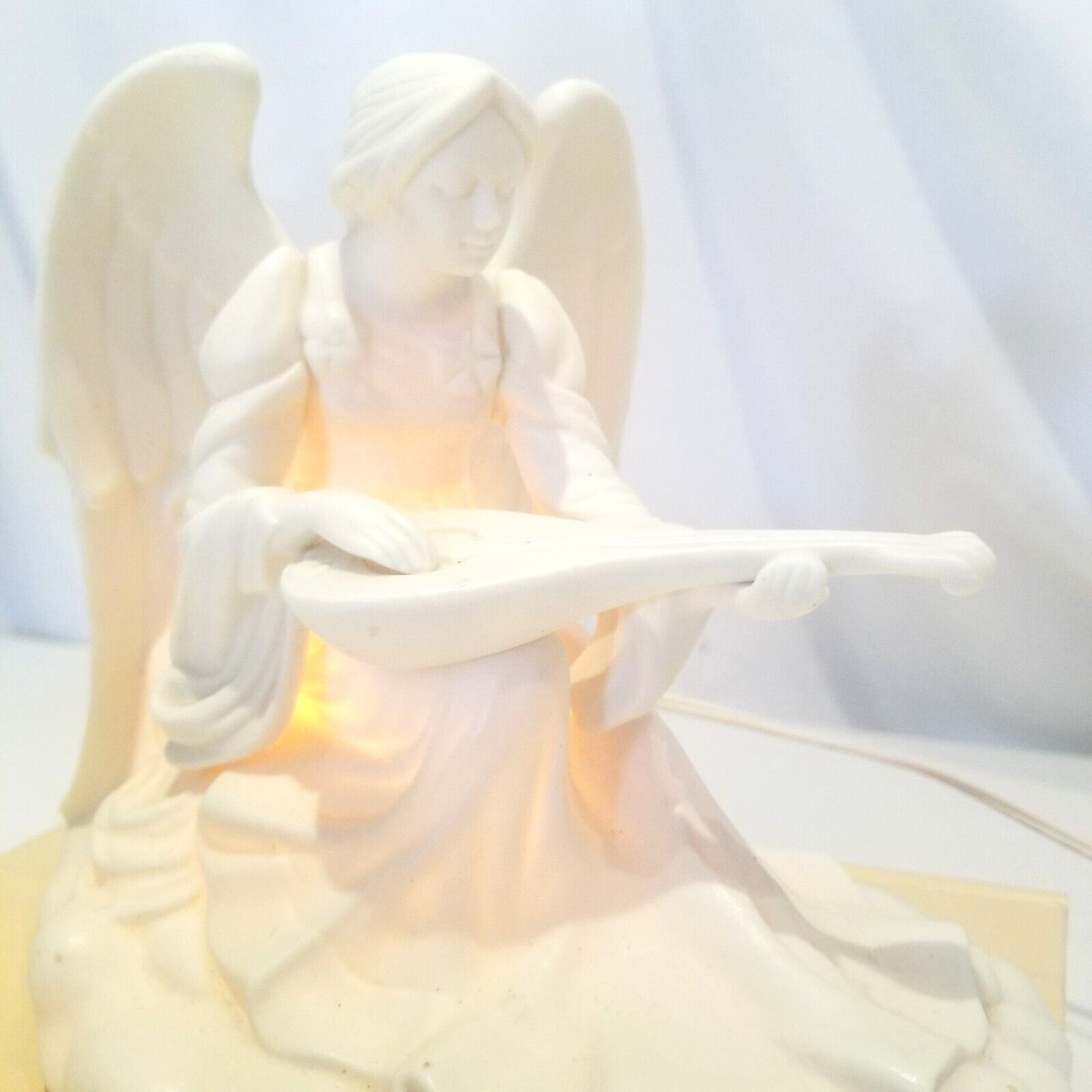 CERAMIC LIGHT UP ANGEL PLAYING LUTE 8″