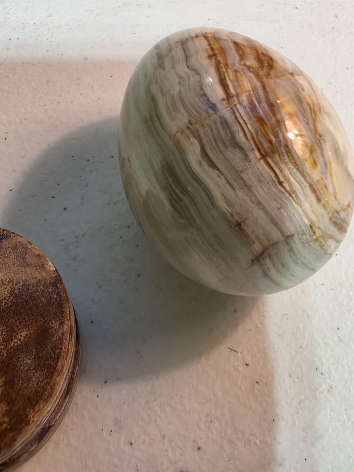 Alabaster Marble Granite Polish Egg Subtle Tan Color Natural Agate And Stand 3.5