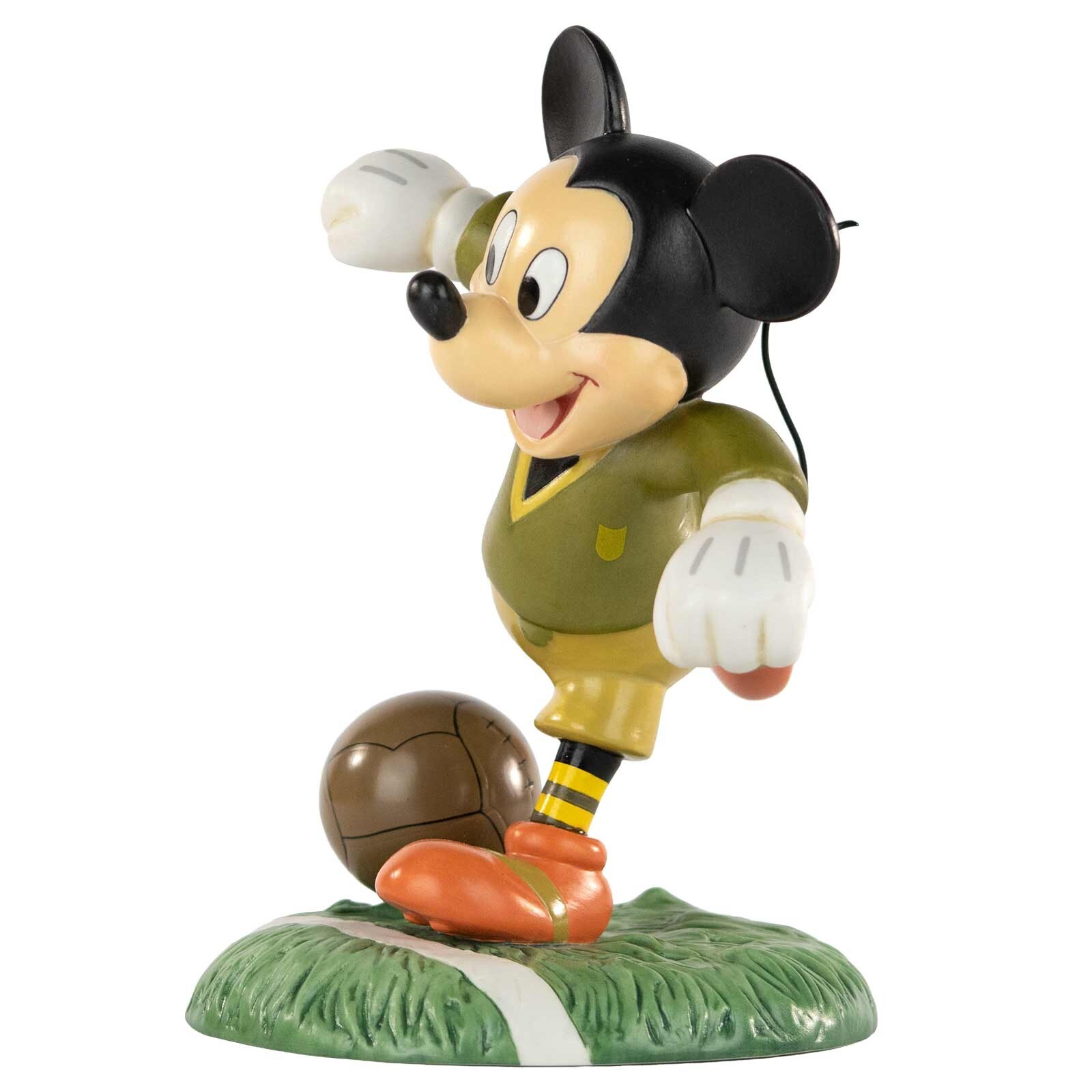 Disney Impressions Mickey & Friends Mickey Mouse Soccer Figurine 4004034