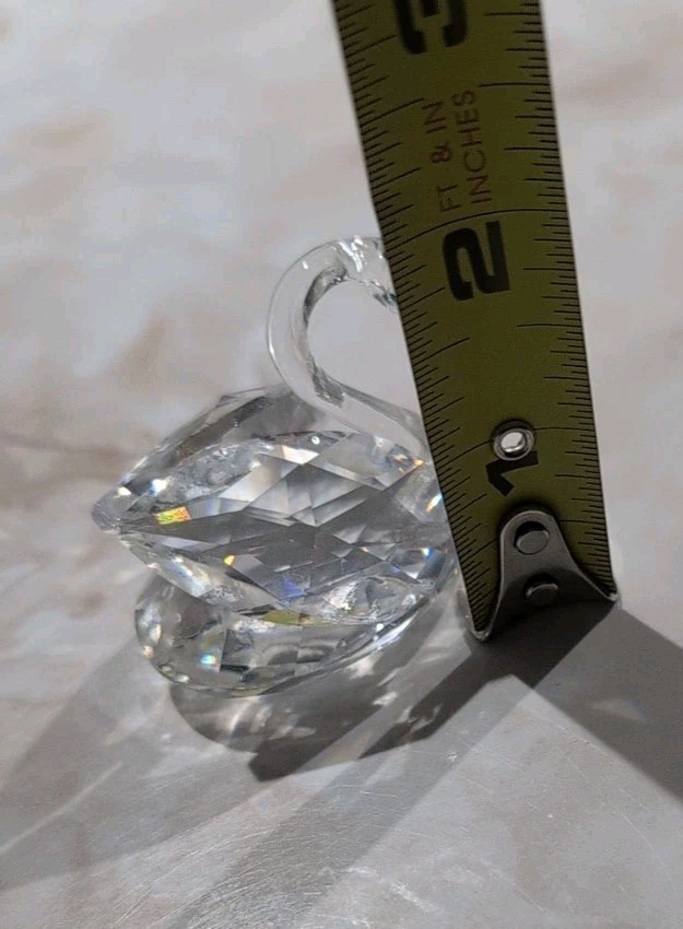 SWAROVSKI SWAN FIGURINE