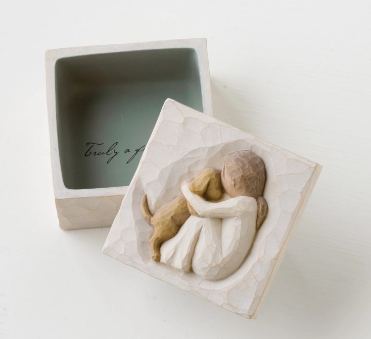 Willow Tree Keepsake Box – True #26603 new in box (lady and dog) lidded box