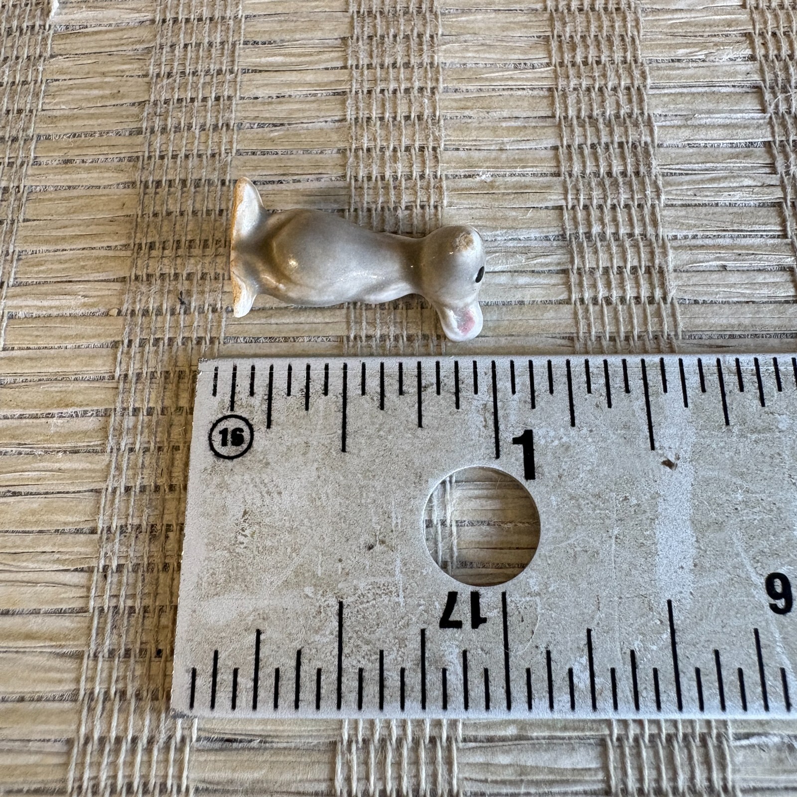 Hagen Renaker Baby Mouse Light Gray Ceramic Figurine Miniature .8″ Retired RARE