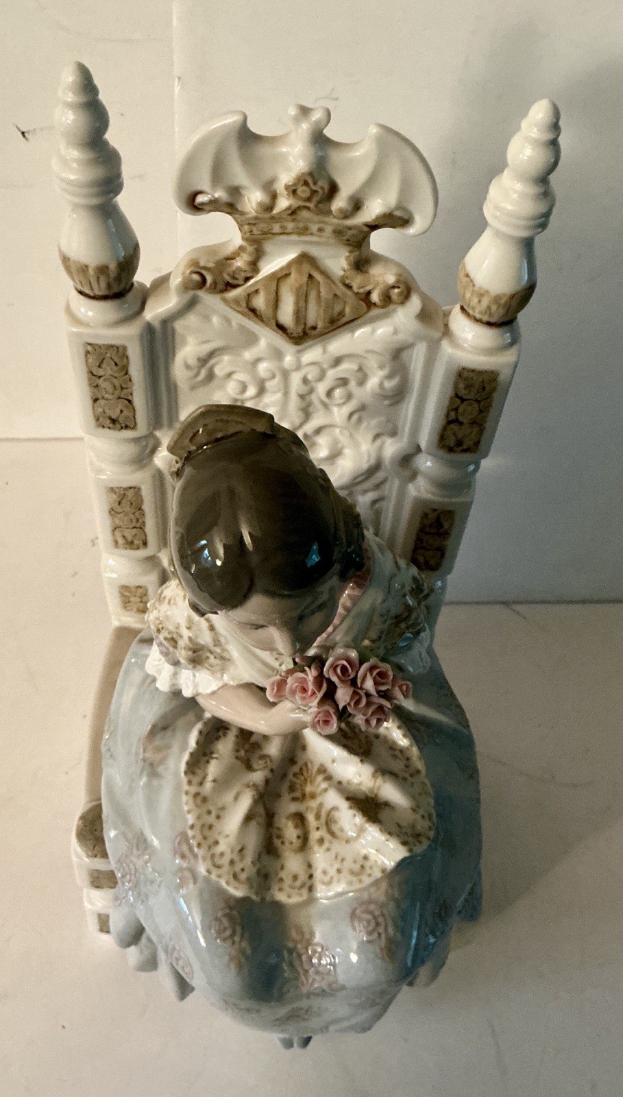 Lladro large 1396 “Appreciation” Attentive Valencian Girl Figurine **tk