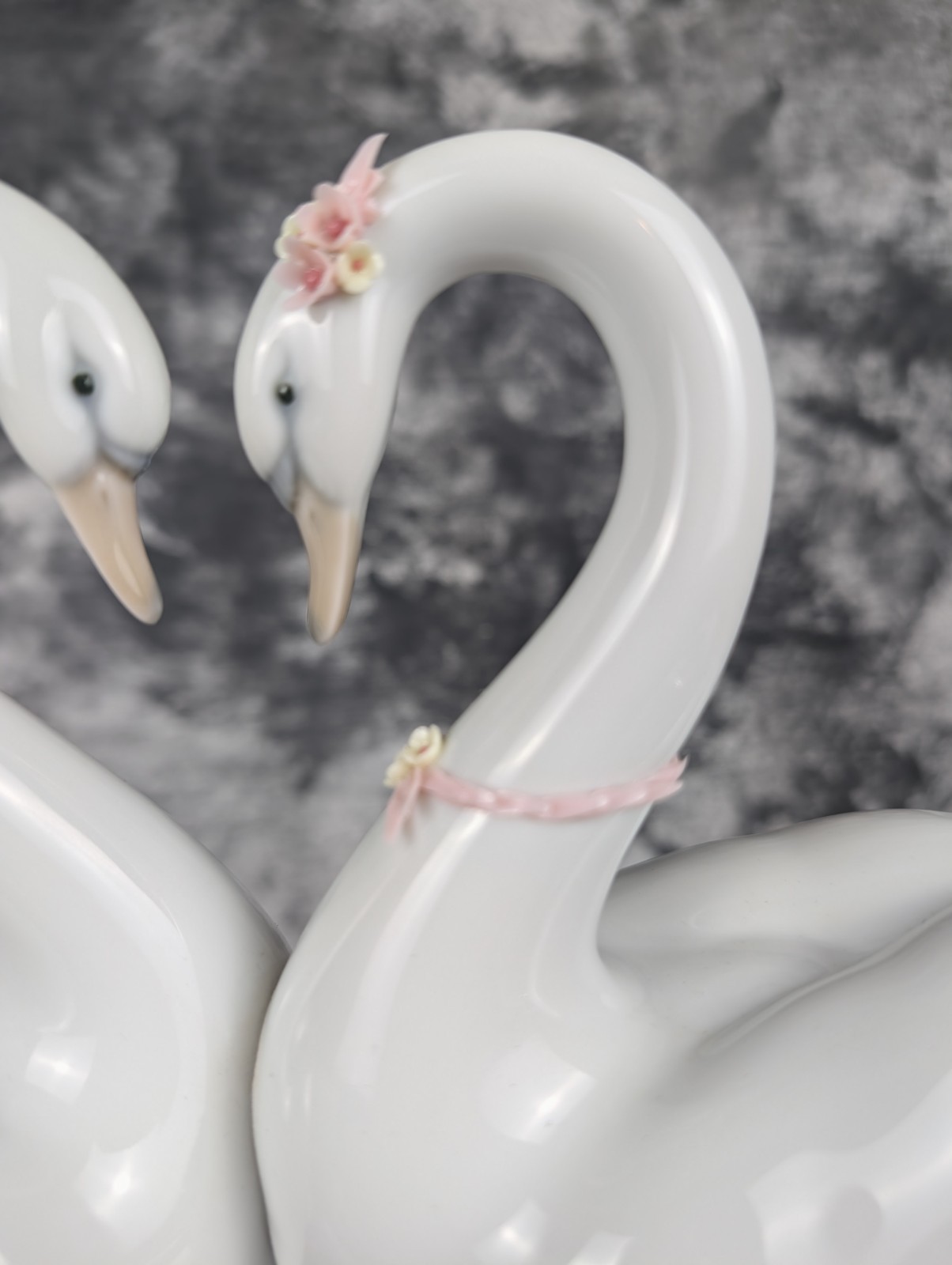 LLADRO Spain “Endless Love” Swans Figurine #6585 Bridal Wedding Anniversary 2005