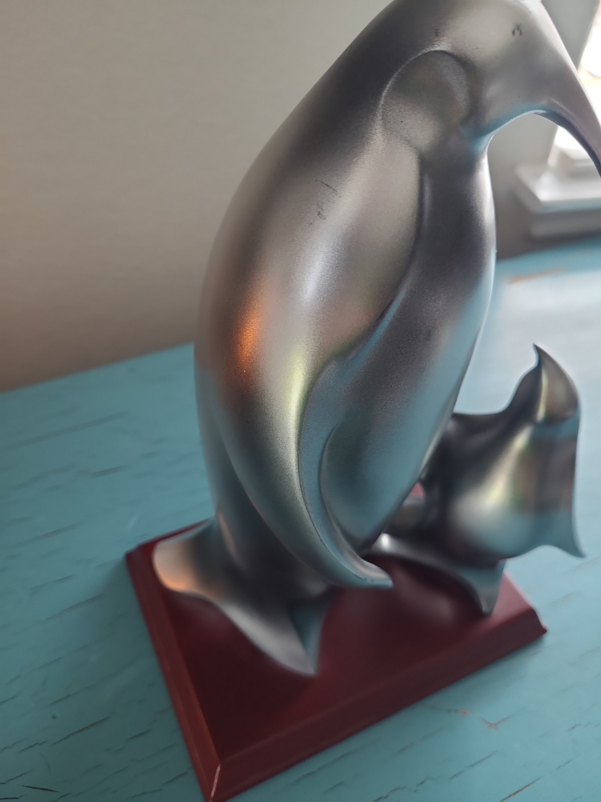 Herco Gift Professional Emperor Penguin & Baby Figurine Silver Wood Base