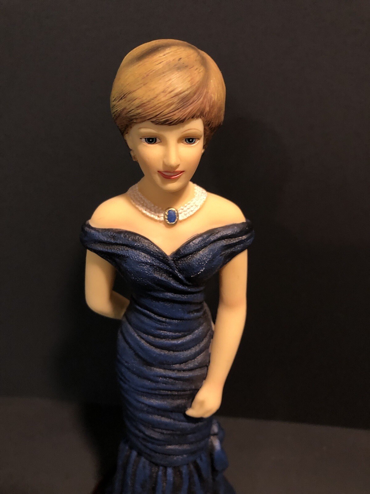 Rare vintage Princess Diana 11 Inch statue “heaven sent by timeless keepsakes”