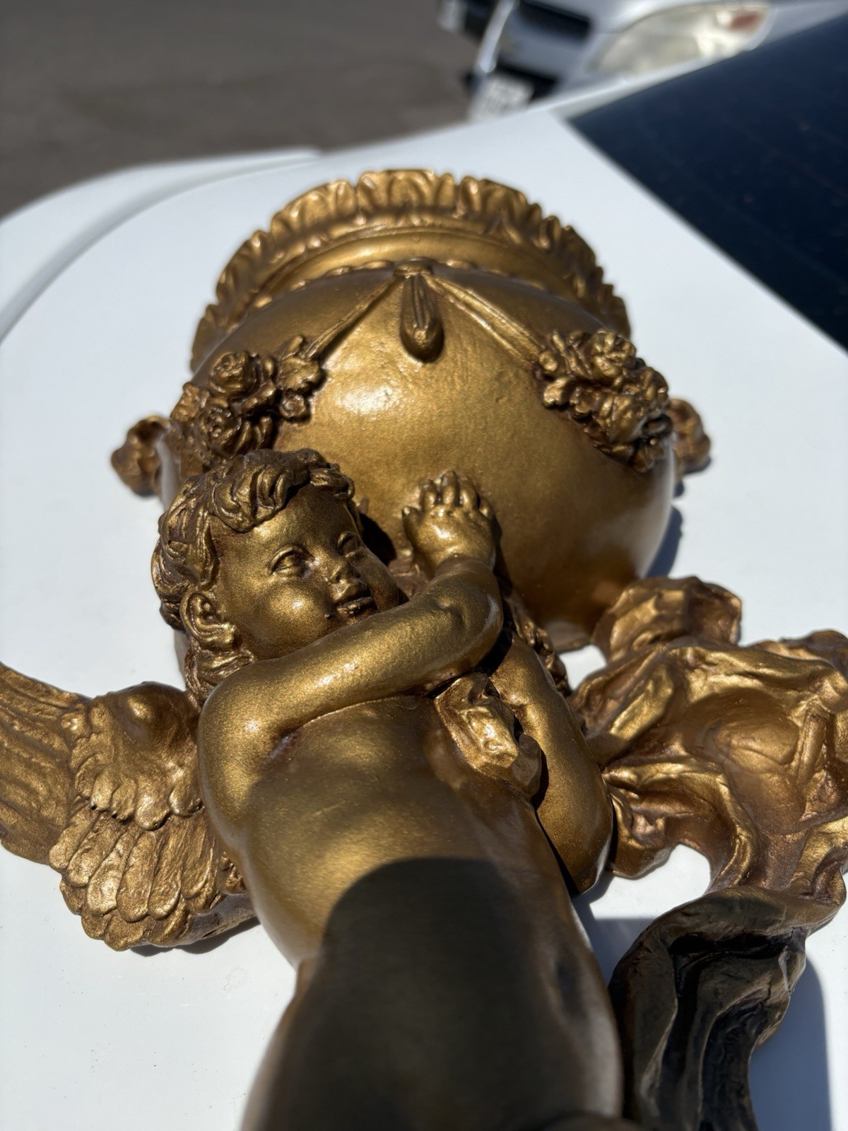 VINTAGE 1975 “UNIVERSAL” MOLDED GOLD WINGED CHERUB PLANT STATUE FOR WALL