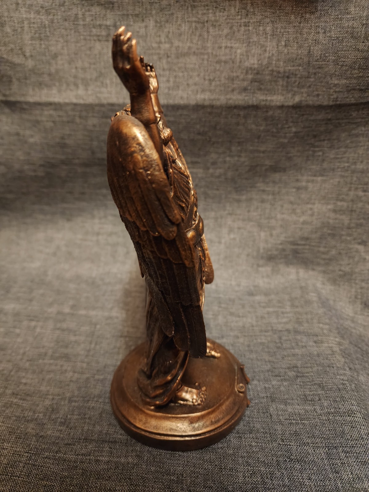 Exalter Resin W/ Bronze Finish 8″ Tall Figurine