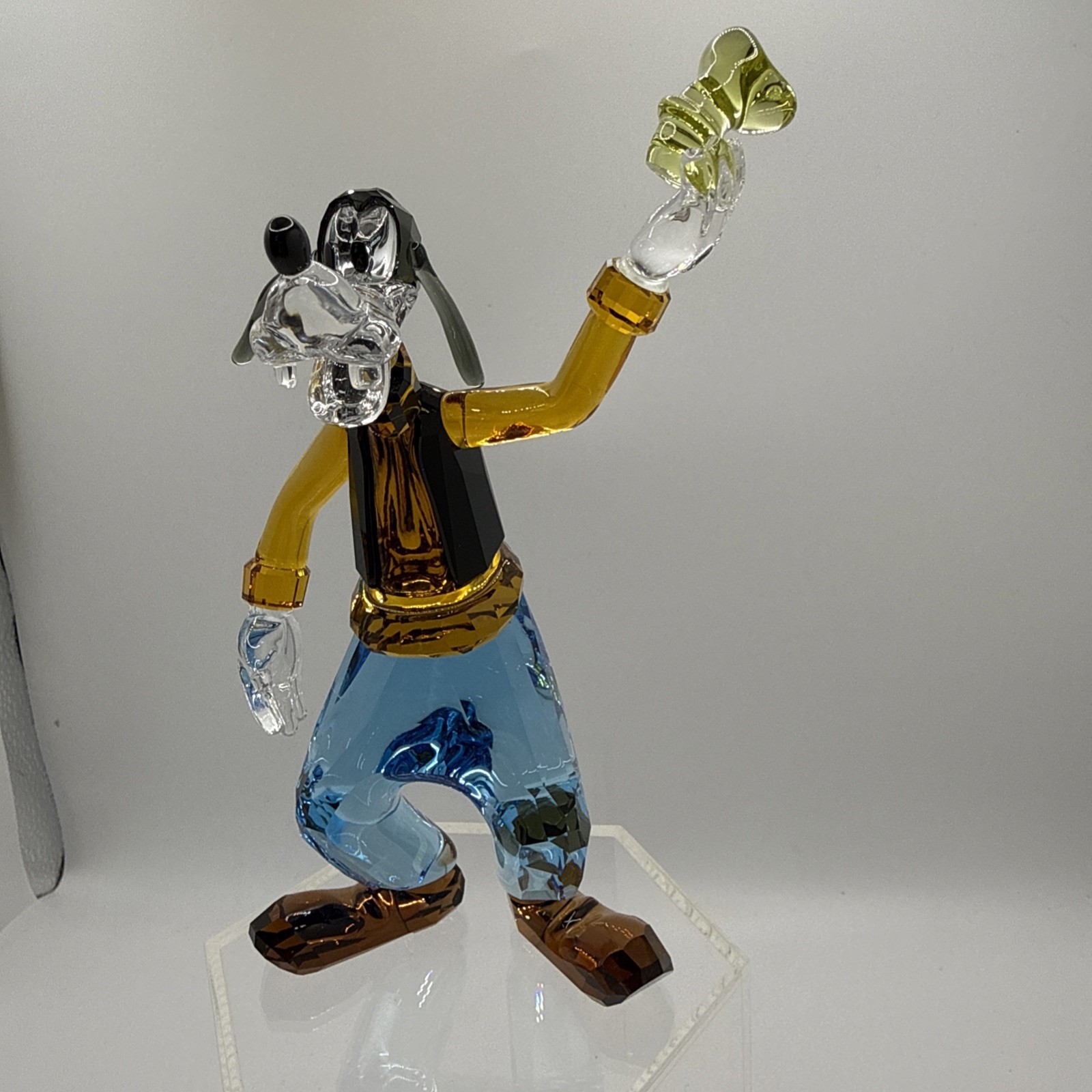 Swarovski Disney GOOFY Color Crystal Figurine BNIB 5301576 “Mickey and Friends”