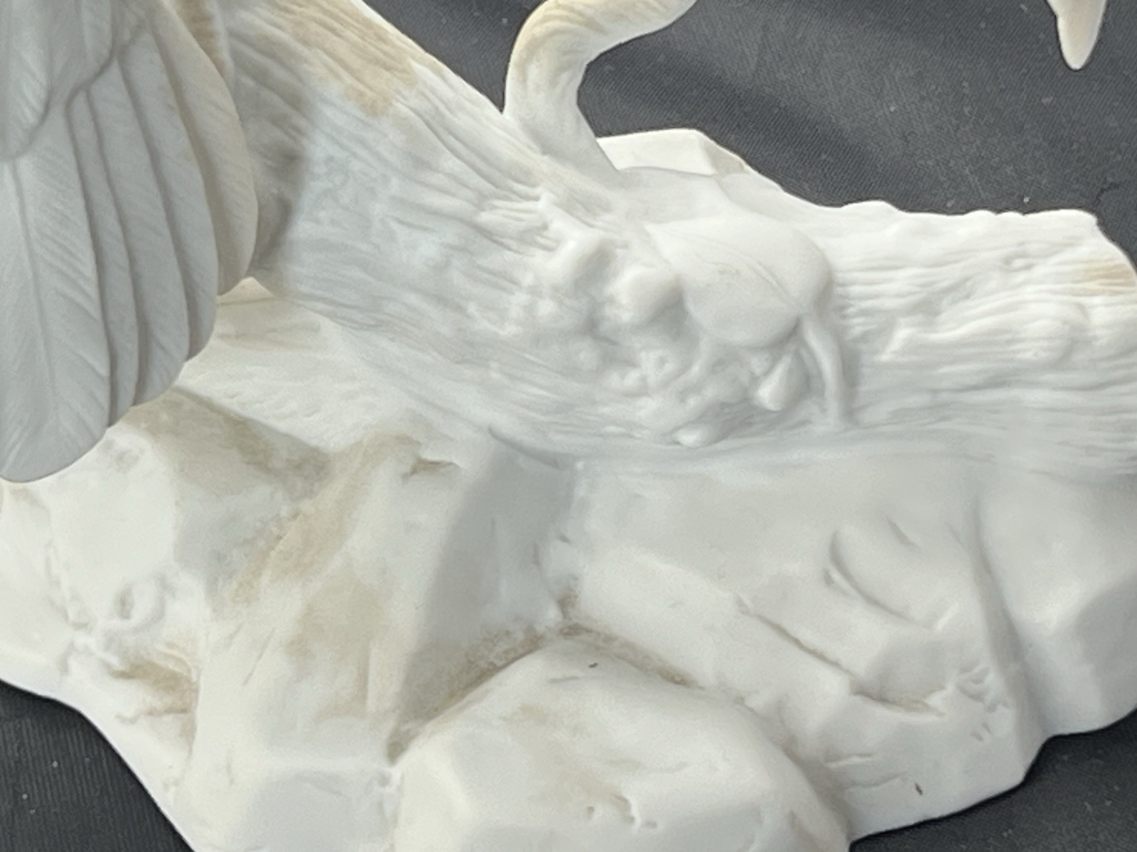 FRANKLIN MINT NOBEL CONQUEROR BIRD BY JONALHAN BRONSON 1984