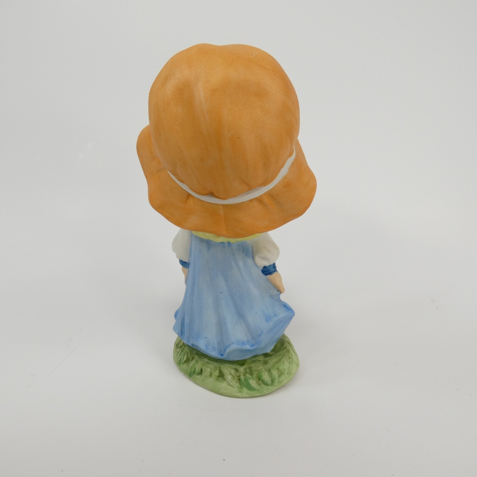 Vintage 70s adorable bonnet girl figurine with bunny unmarked WPJM2