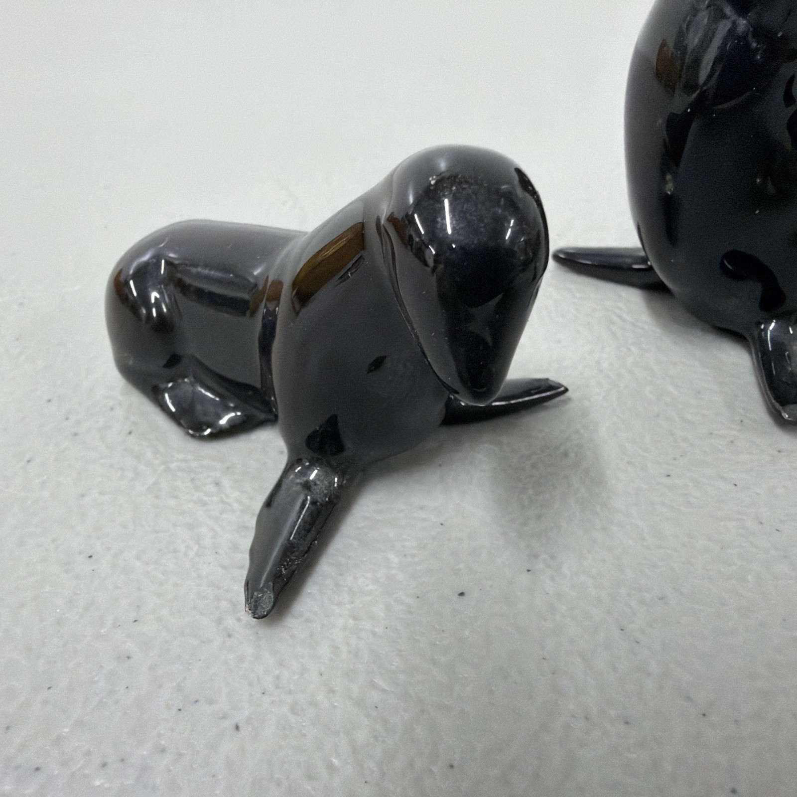 Black Shiny Glaze Seal Duo Porcelain Ceramic Set 3 Pottery Figurines