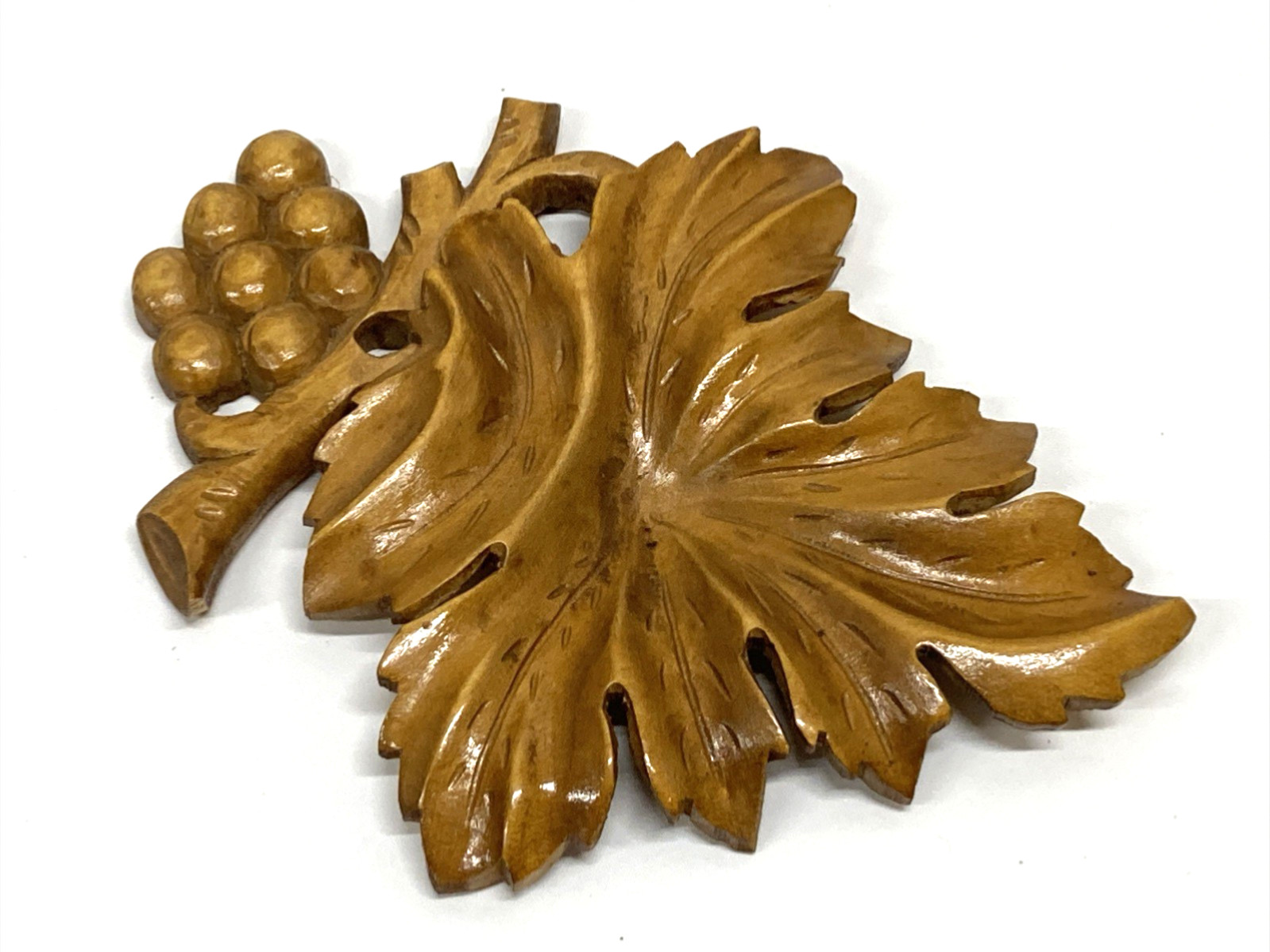 Hand Carved Wood Grape & Leaf Raised Motif Wall Plaque Decor