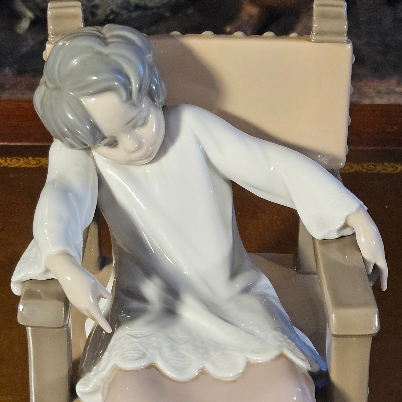 Lladro Sleeping Choir Boy Seated on Chair Porcelain Figurine #5070 w Box, Mint