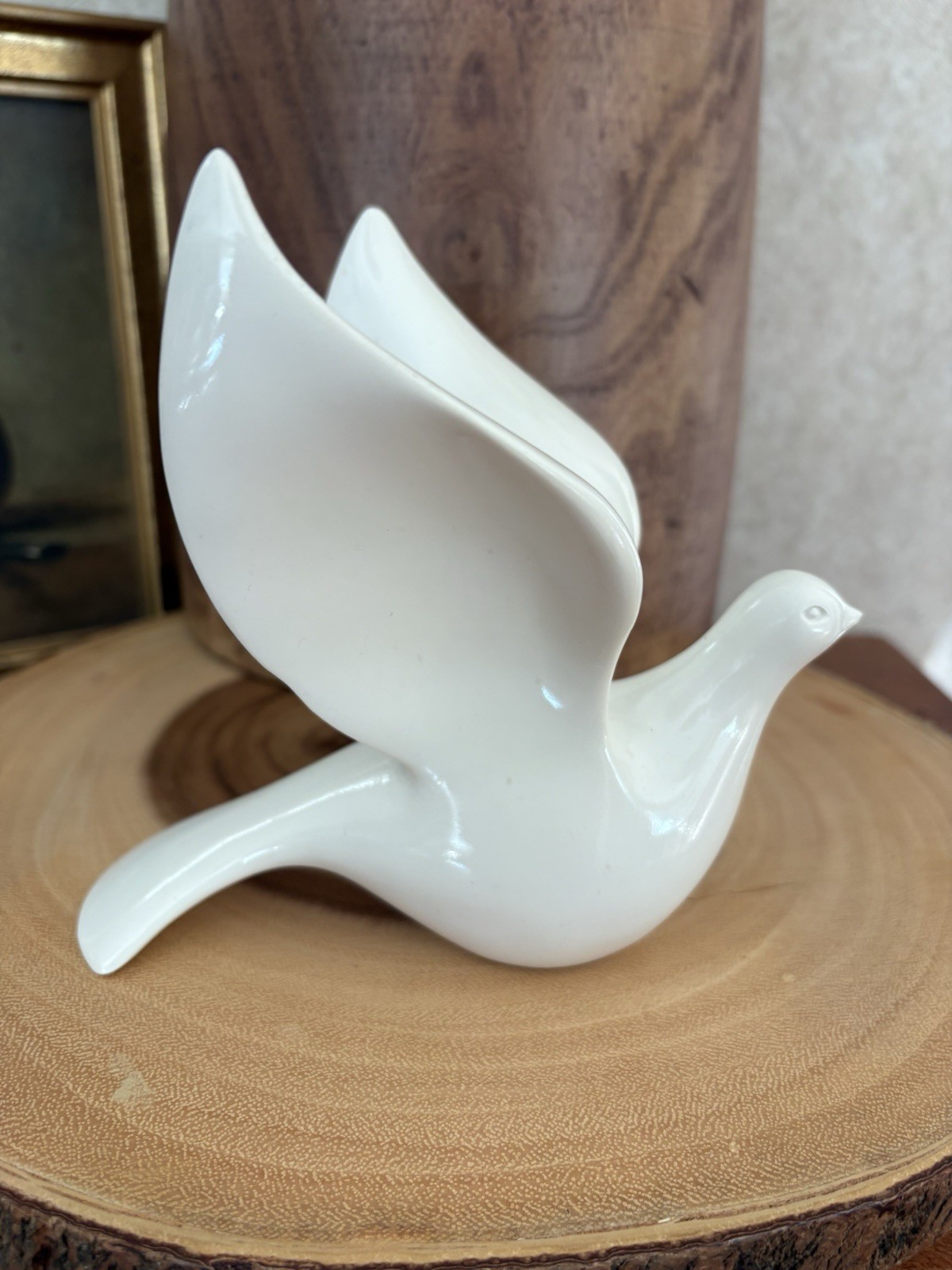 Home Interiors Doves, Porcelain, Vintage, 3” Tall, 6” Long 1998