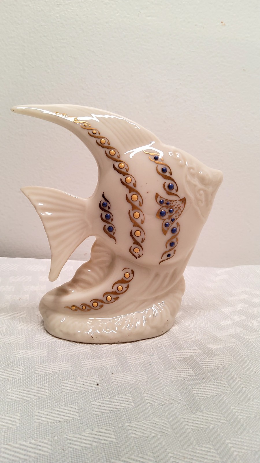 Lenox Jeweled Collection 1993 Angel Fish 4 In. Tall Porcelain.,(115)