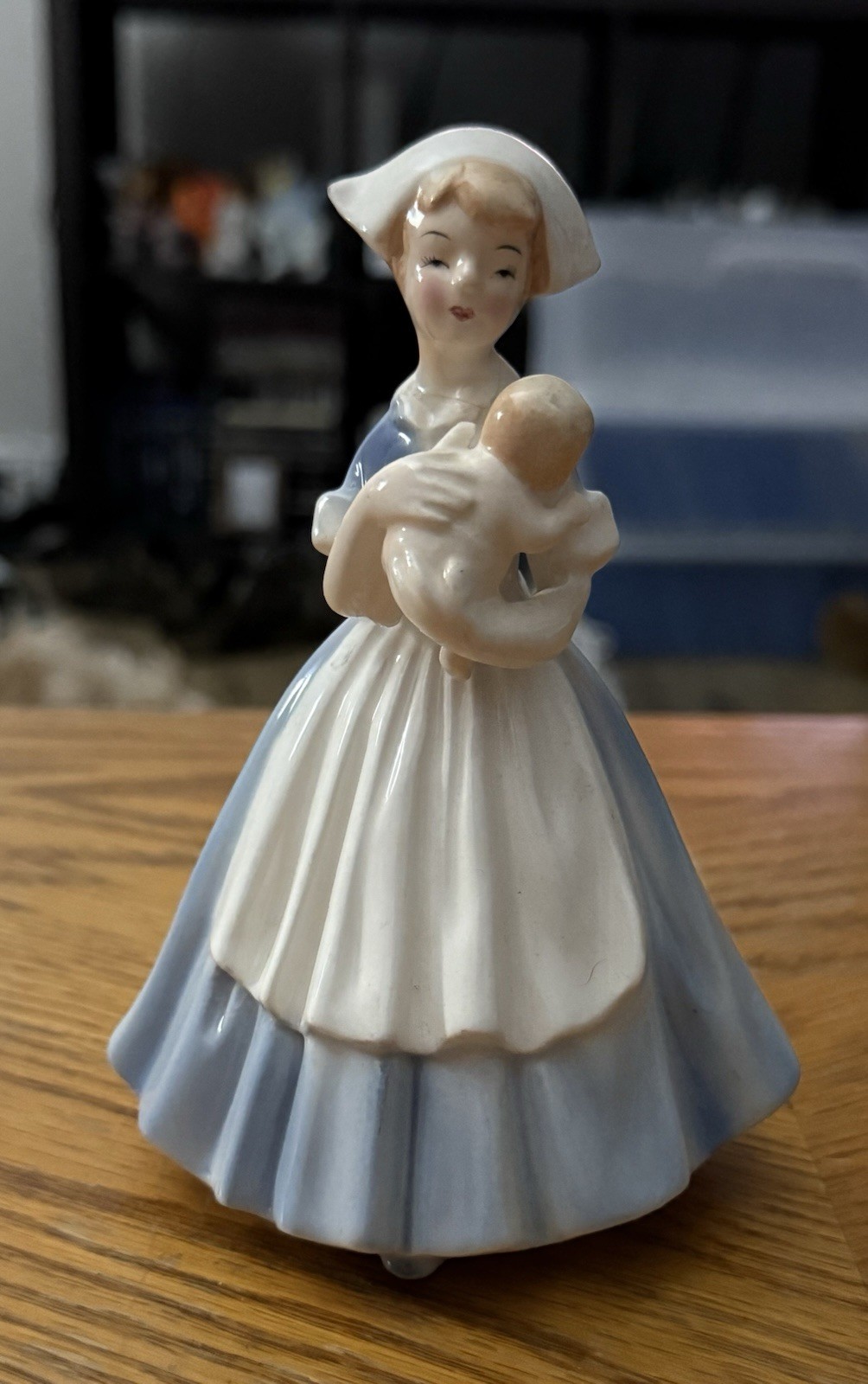 Lefton Nurse Holding Newborn Baby Porcelain Figurine Japan #2739 5.5″ Tall