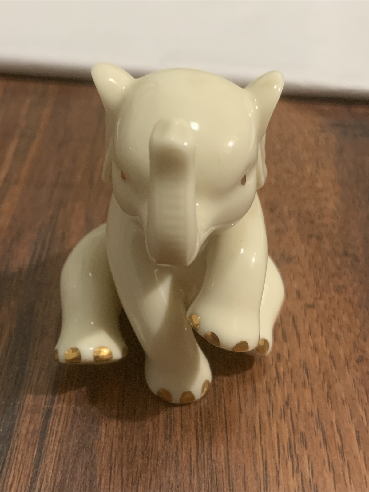 Lennox Handcrafted Thailand Small Elephant Figurine 22k Trim White 2 3/4”