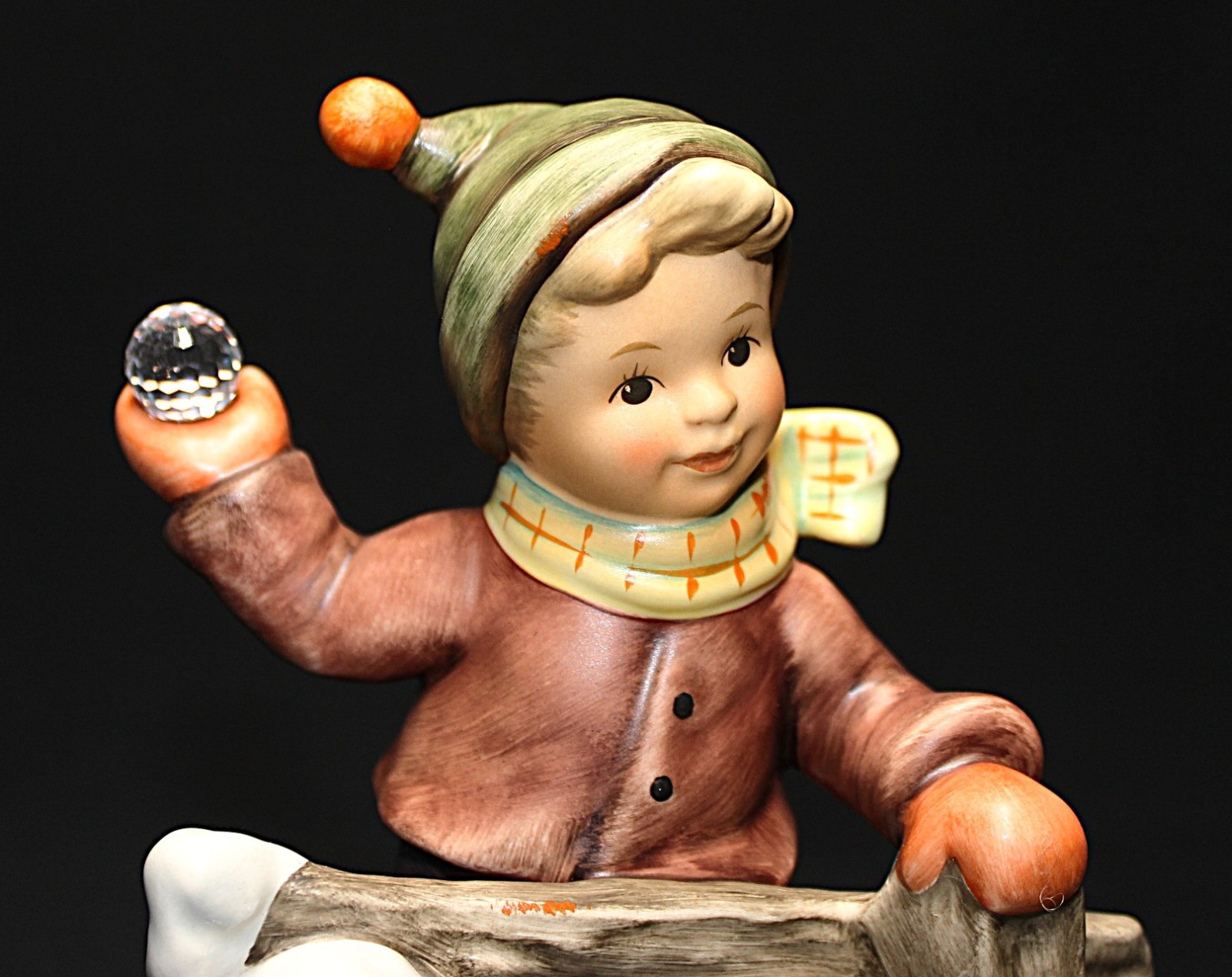 Rare Hummel Wintertime Fun Swarvoski Limited Ed. 347/1,999 6 1/2″ Figurine MINT