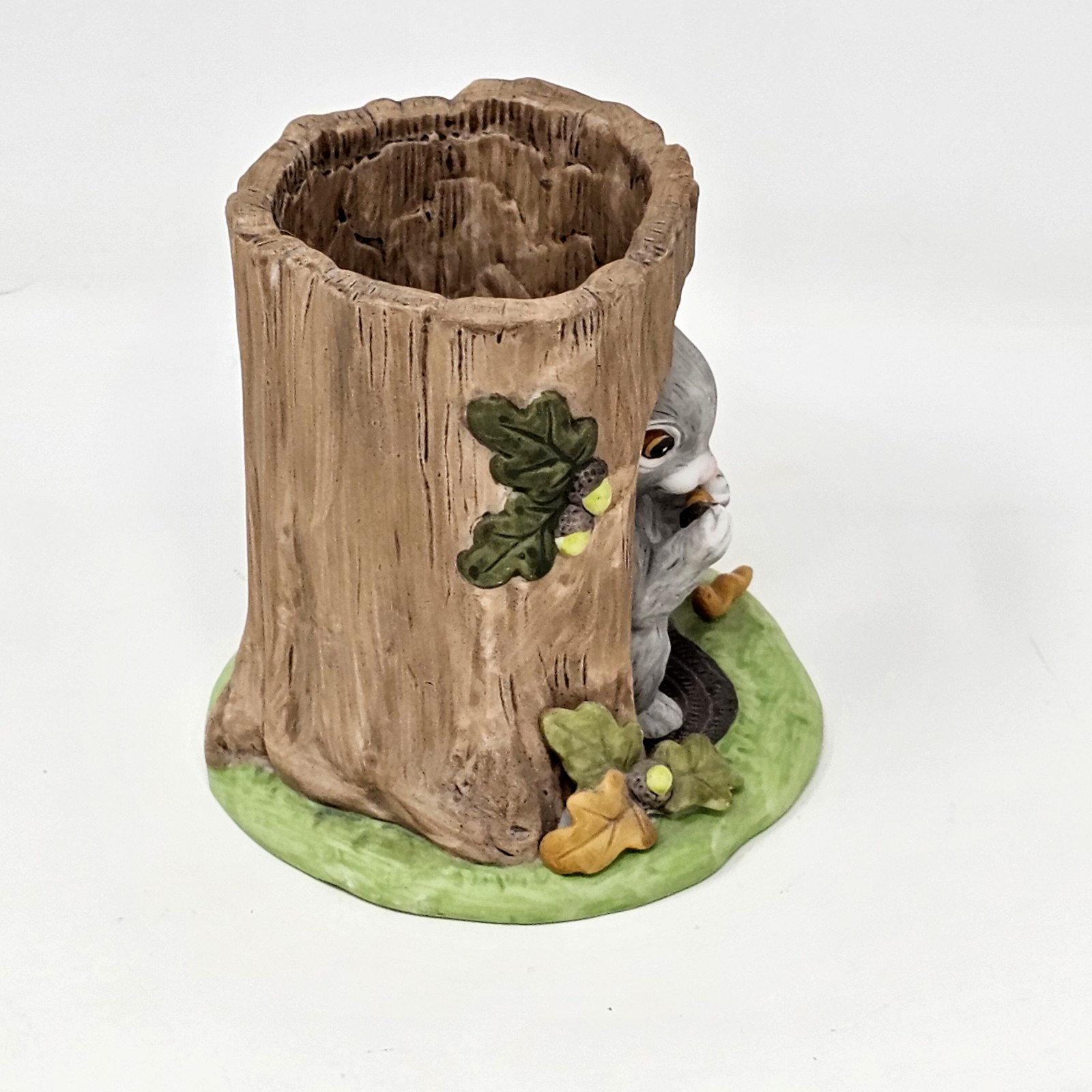Vtg. 1984 Franklin Mint Woodland Surprises Squirrel in Log Porcelain Figurine