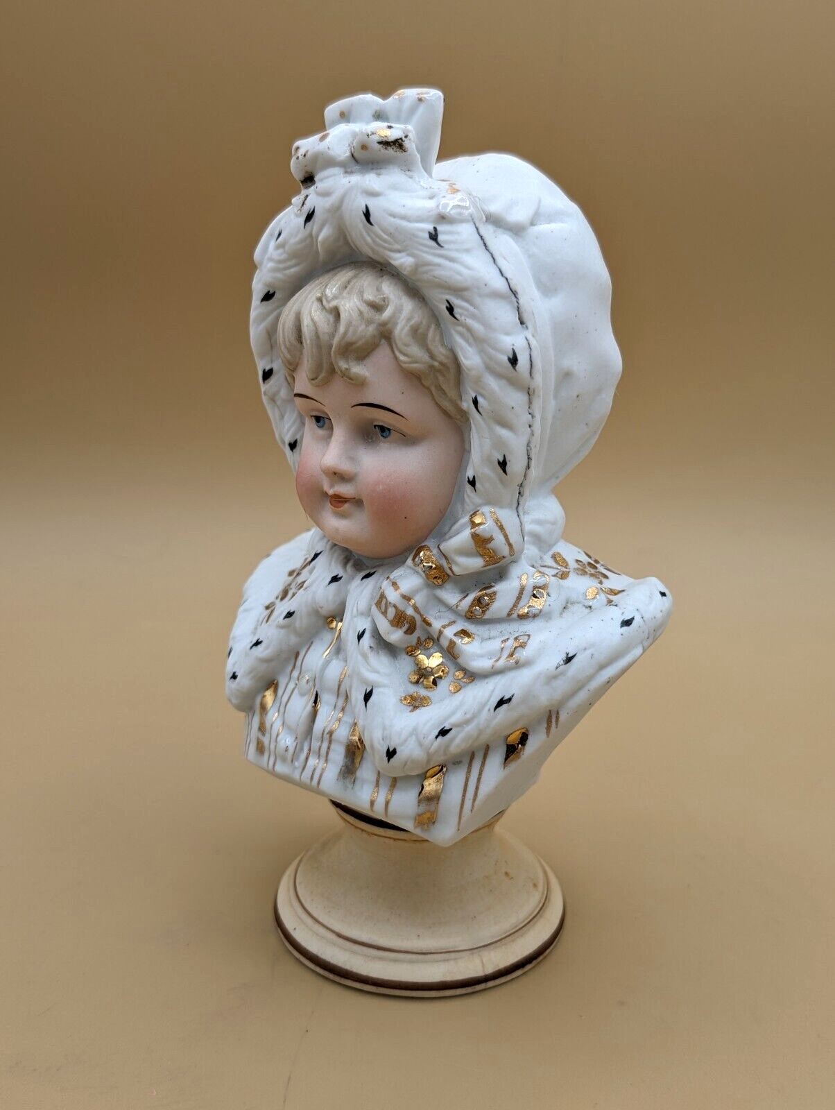 Antique Bisque Porcelain Bust Snow Bonnet Marked 12 Unsigned Gilt
