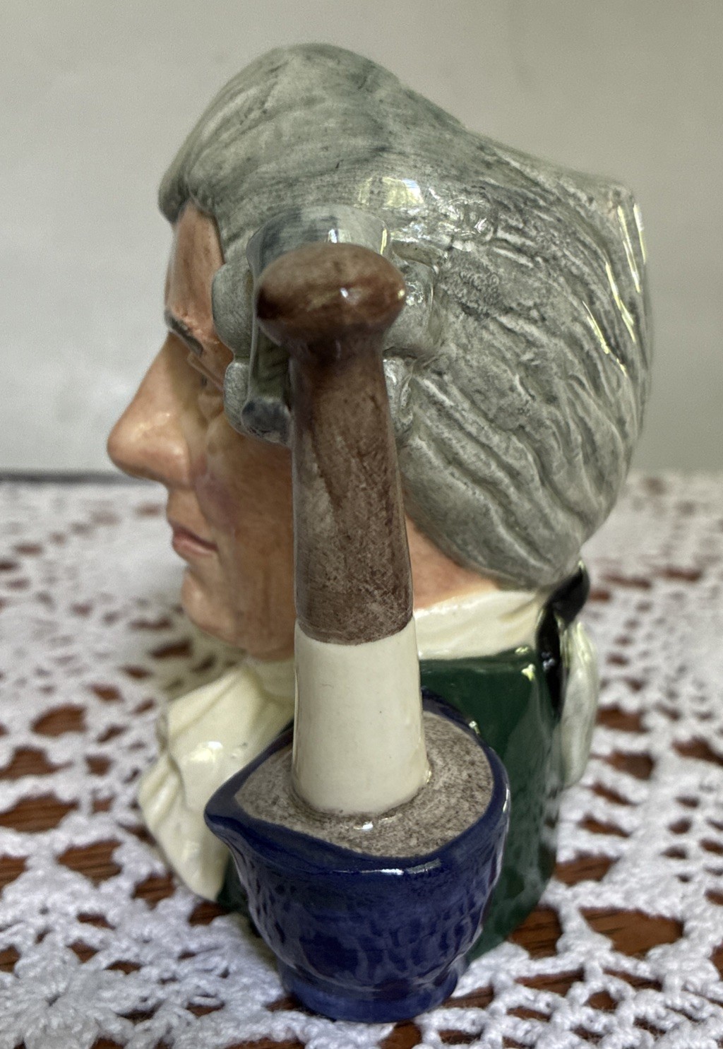 Royal Doulton Toby Jug Mug Williamsburg APOTHECARY D6574 Vintage 4” Colonial