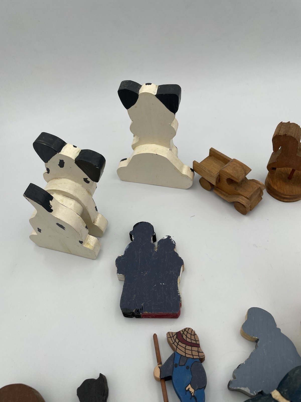 Vintage Amish Wooden Figures Primitive Folk Art Hand Painted Animals Unique T4