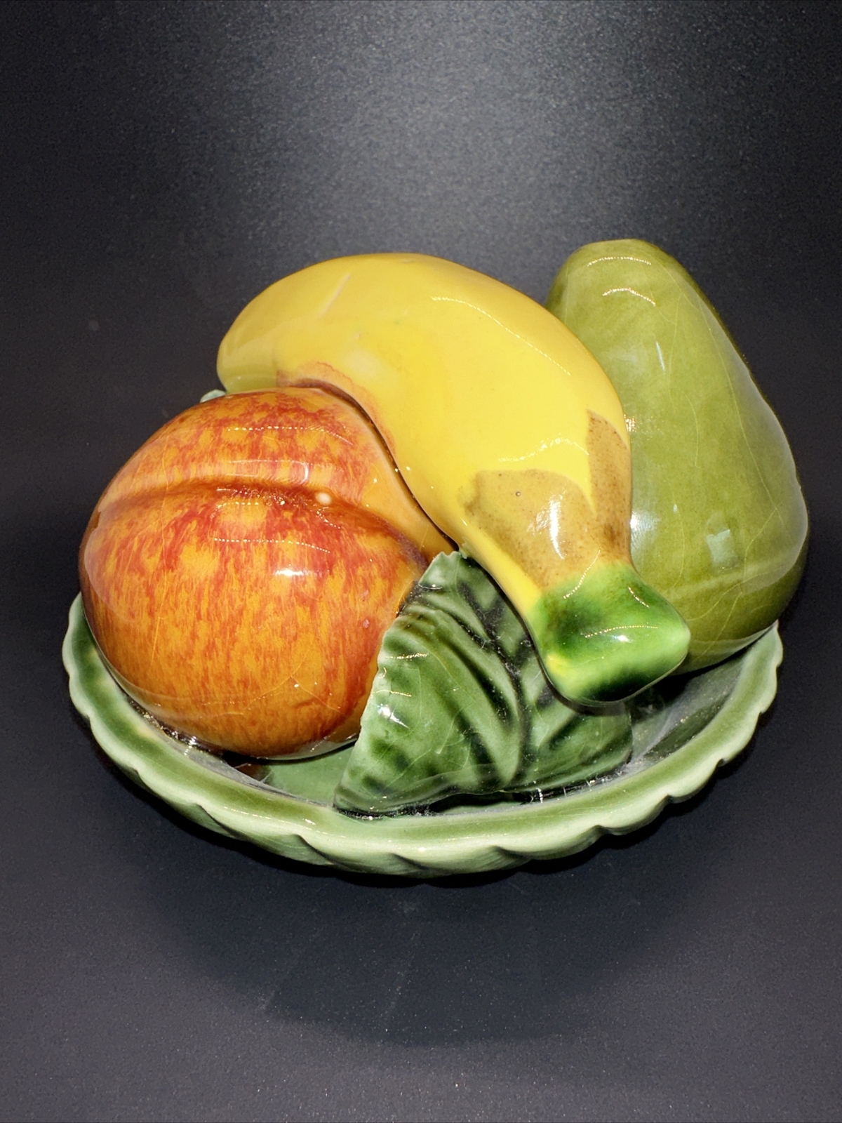 VINTAGE JAY WILLFRED ANDREA BY SADEK 3D MAJOLICA BOWL OF FRUIT – NICE!