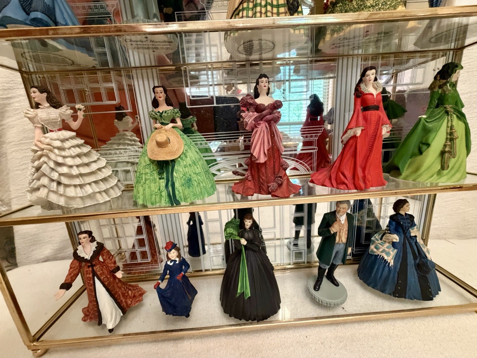 Franklin Mint Gone With The Wind Set of 15 Figurines with Display Shelf Case