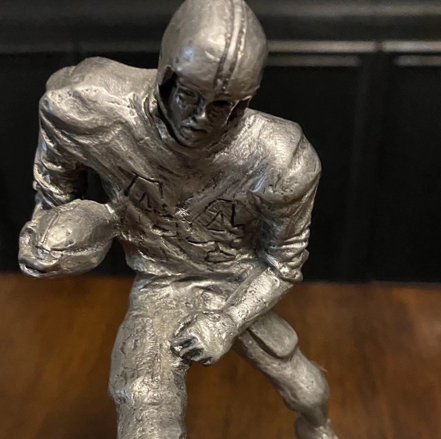Signed 1979 Michael Ricker Ltd. Edition No. 414/500 Pewter Football Player