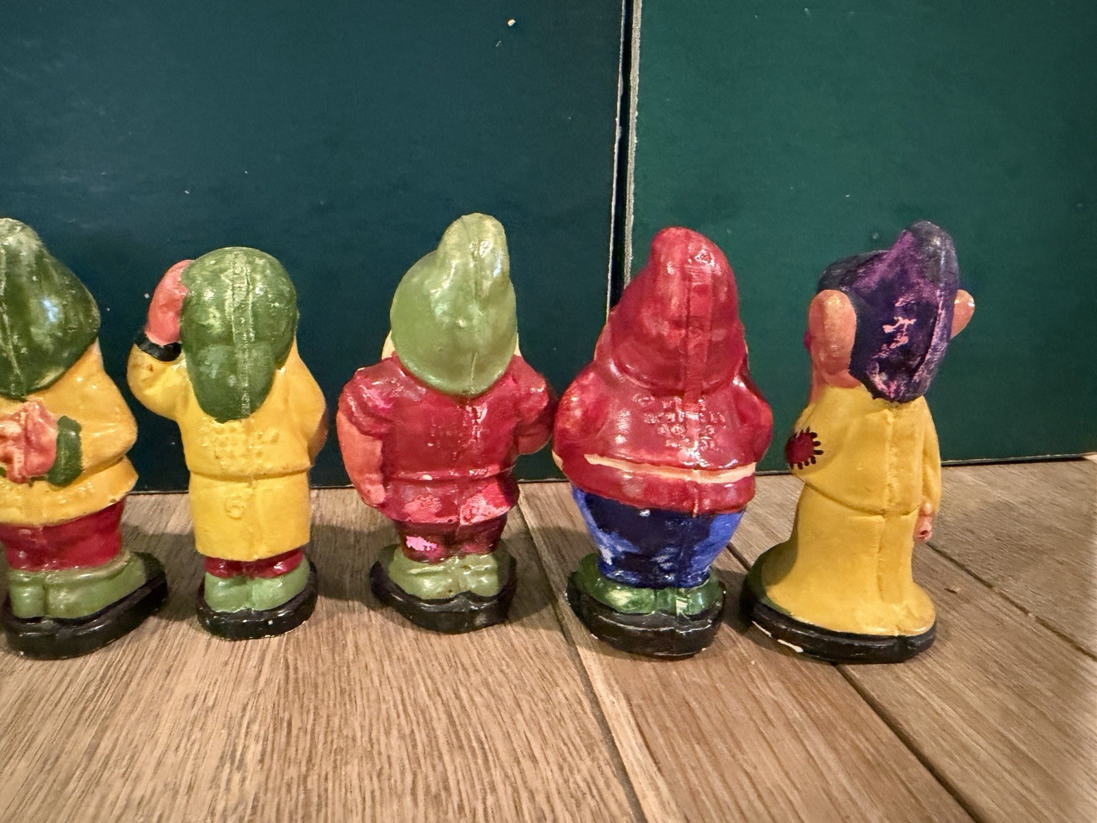 Lincoln Logs: Rare Snow White & the Seven Dwarves. Repainted. c1930s