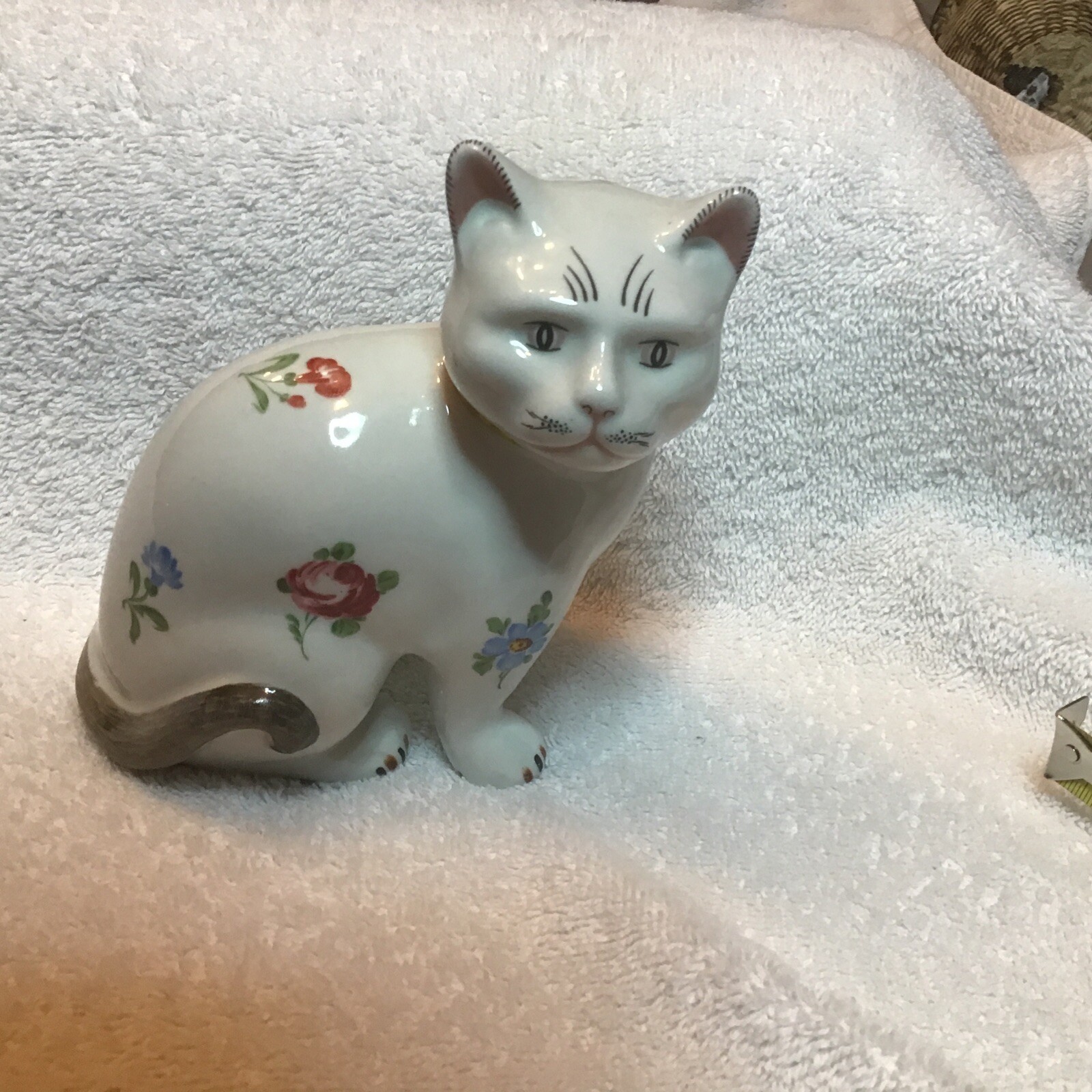 Vintage Cat Metropolitan Museum of Art Ceramic Painted Figurine Floral Motif