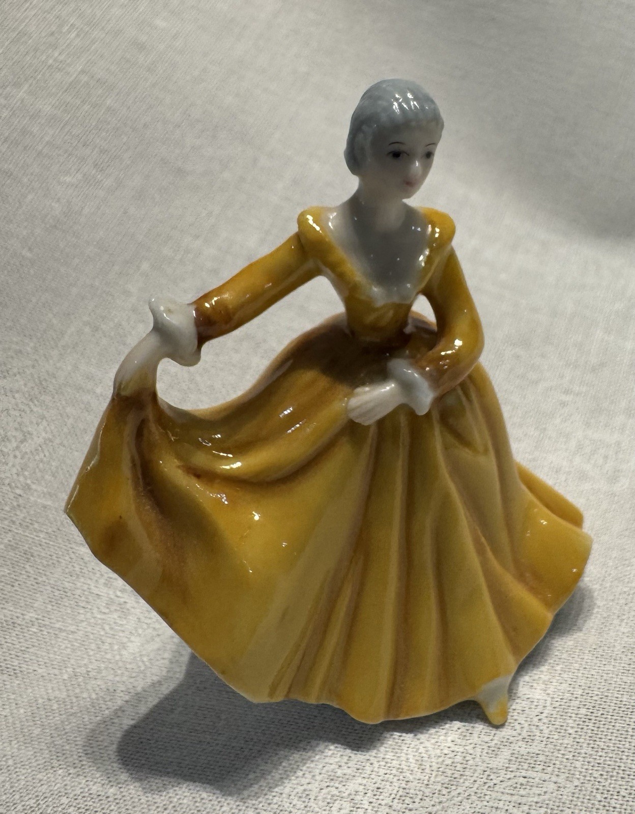 Royal Doulton Kirsty M240 Miniature Ladies Series – 2005