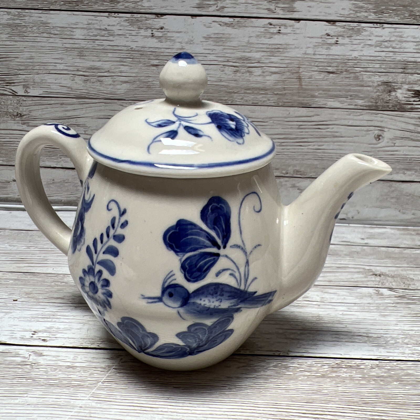 Williamsburg by Andrea Sadek -Vtg Mini Teapot with Lid Blue And White Floral
