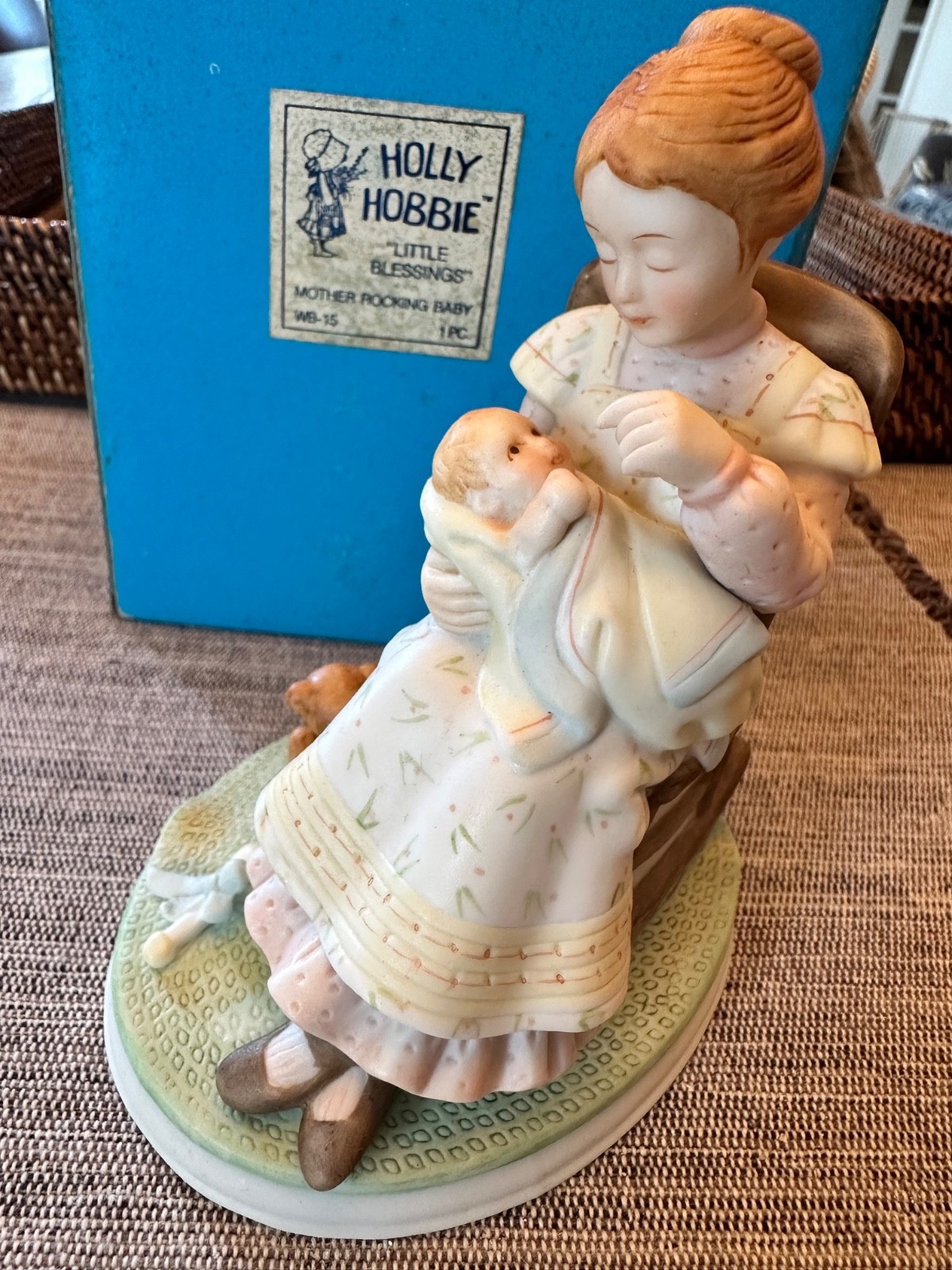 Holly Hobbie LITTLE BLESSINGS 1981 Mother’s Day Porcelain Figurine in orig. box