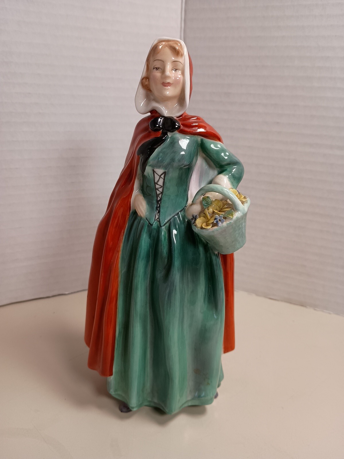 7 1/2″ Jean Harlow Memorial Figurine Royal Doulton 1949-1959 Bone China HN2032