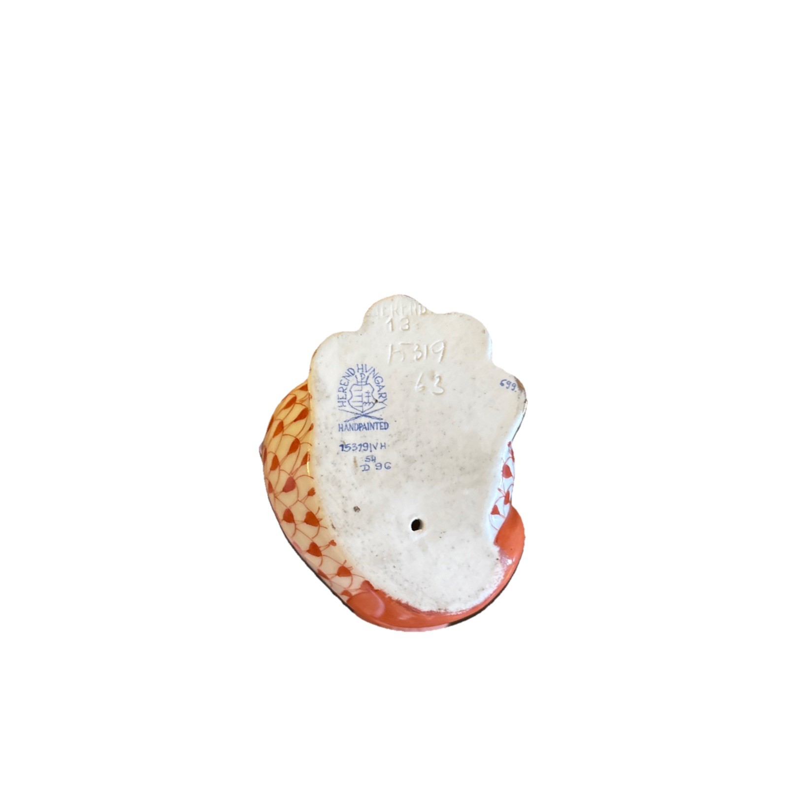 Herend Porcelain Fishnet Orange Sitting Cat with Gold Bow Figurine *Chipped Ear