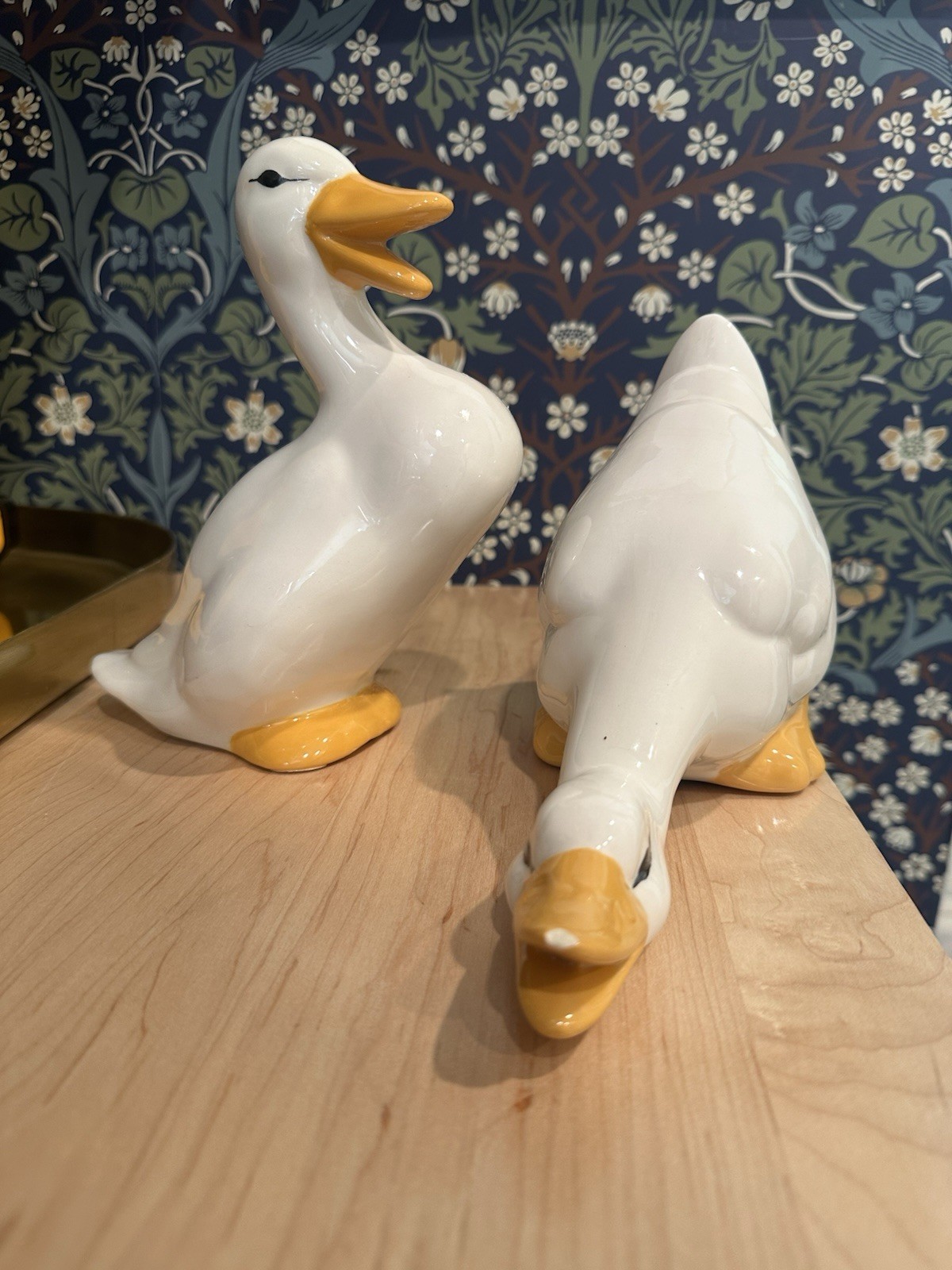 Beautiful 1980 Geese Porcelain Adorable Vintage Geese One Chip But GUC