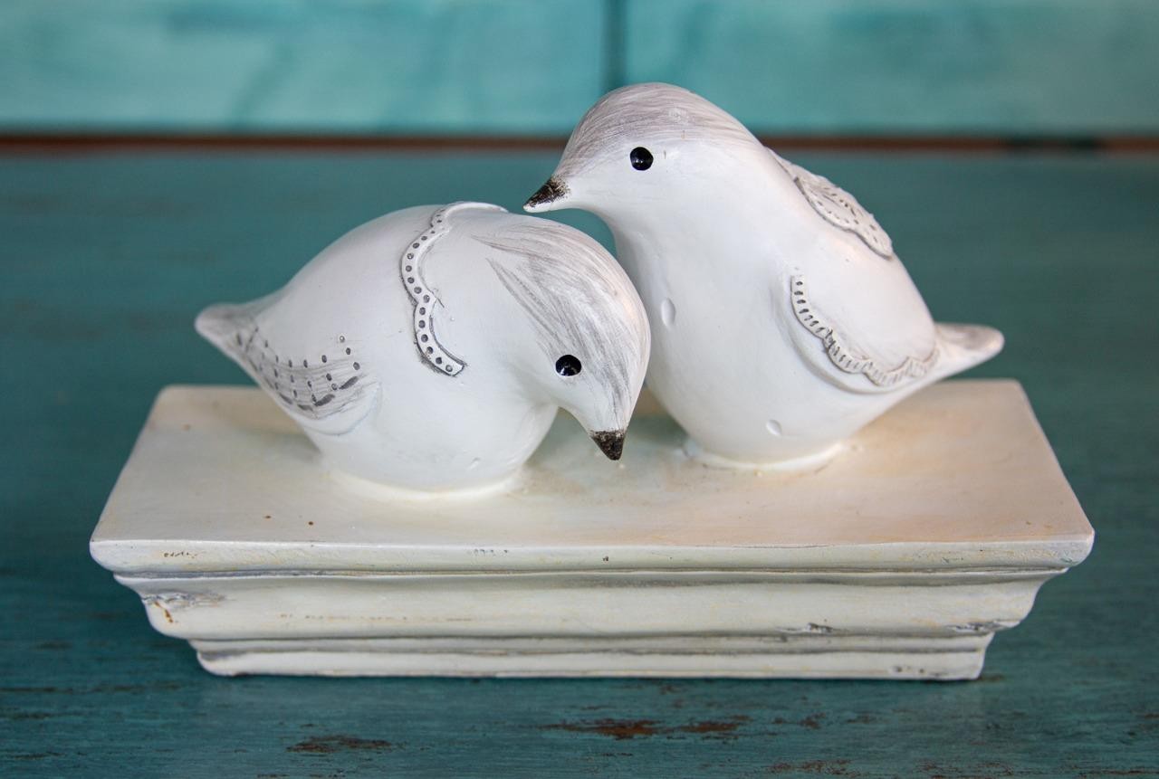 Vintage White Love Birds Carved Wood Look Sculpture Shabby Chic Distressed