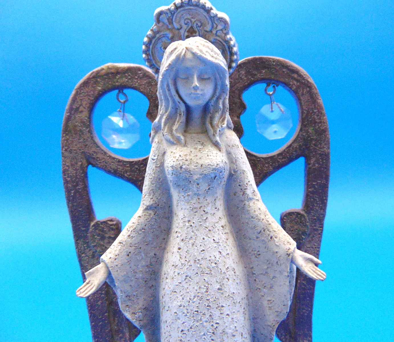 5 1/4″ tall Resin Stone Look ANGEL with Dangling Faux Jewels Figurine EC