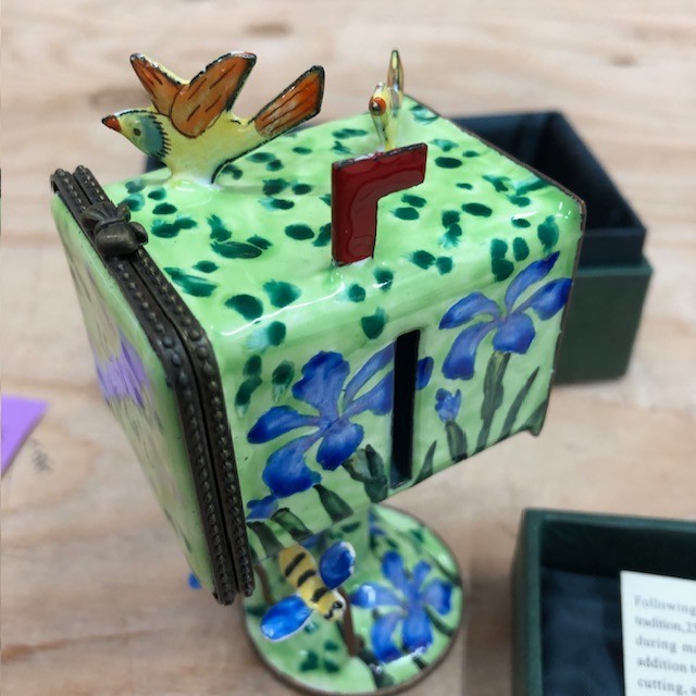 Vintage Kelvin Chen Miniature Enameled Mailbox #1846 (2001)