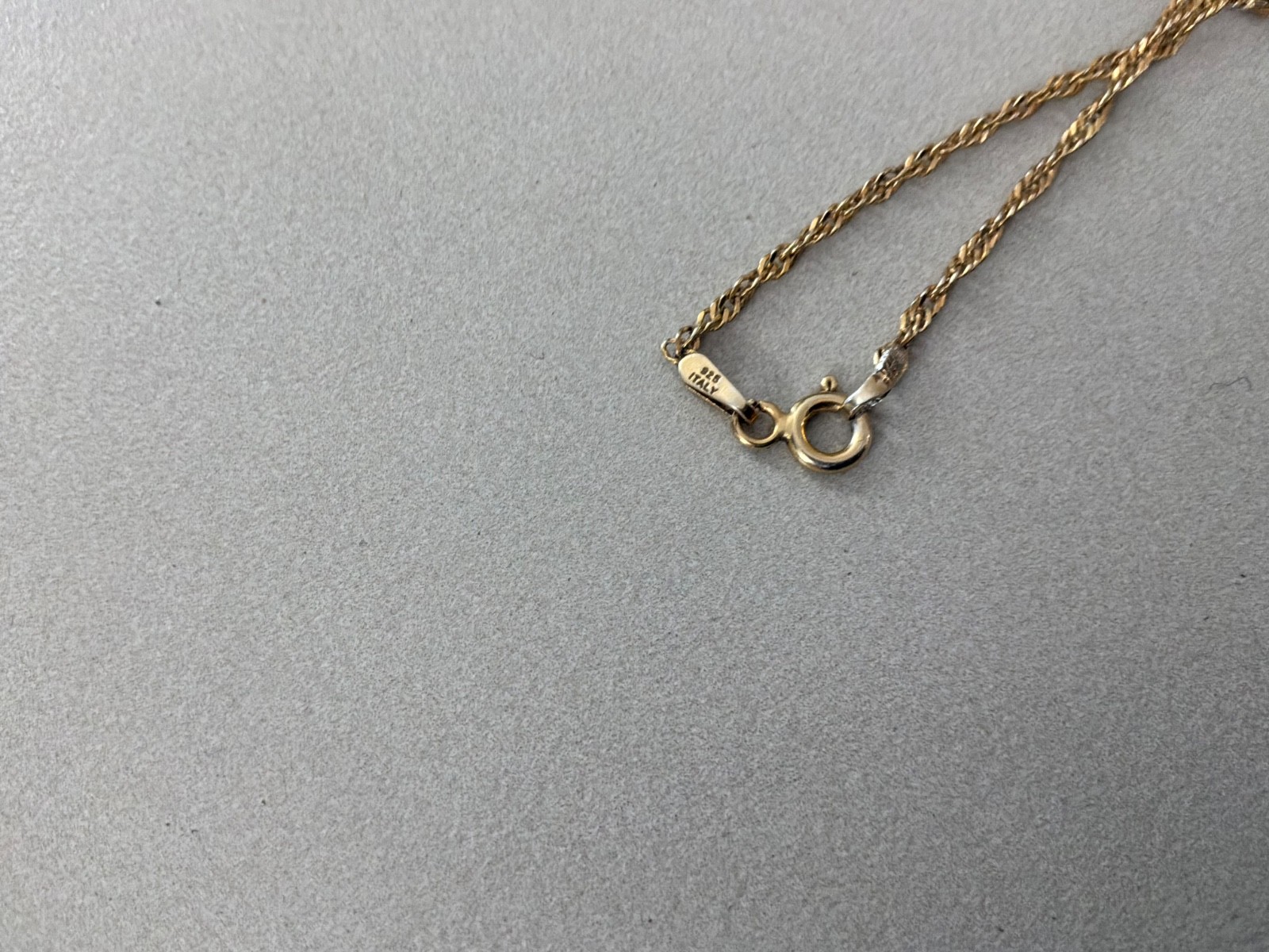 VTG Goebel Miniatures By Olszewski Goebel Collector’s Club Pendant Necklace 1982