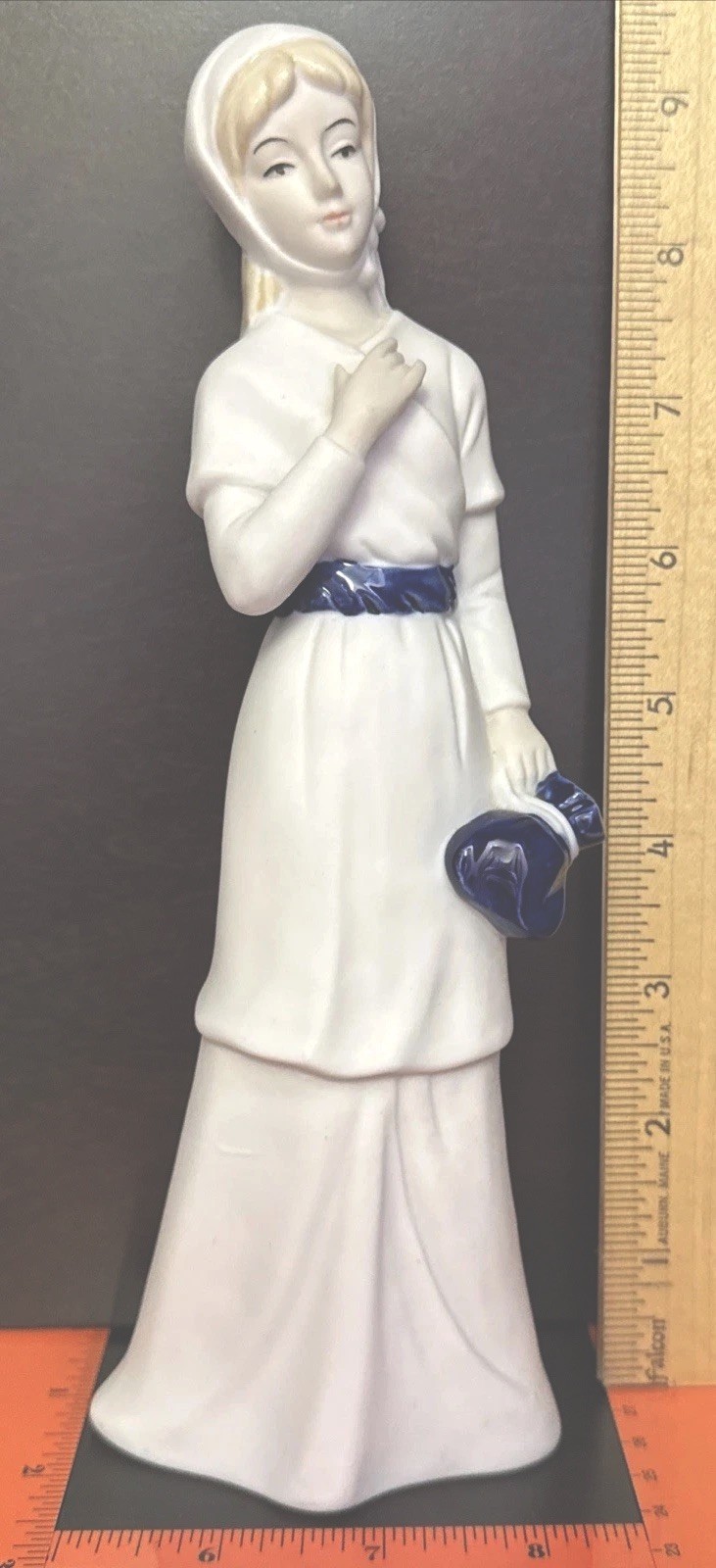 Vintage Spanish Porcelain Figurine Lady with Scarf & Bag 9.5″ Matte/Gloss Finish
