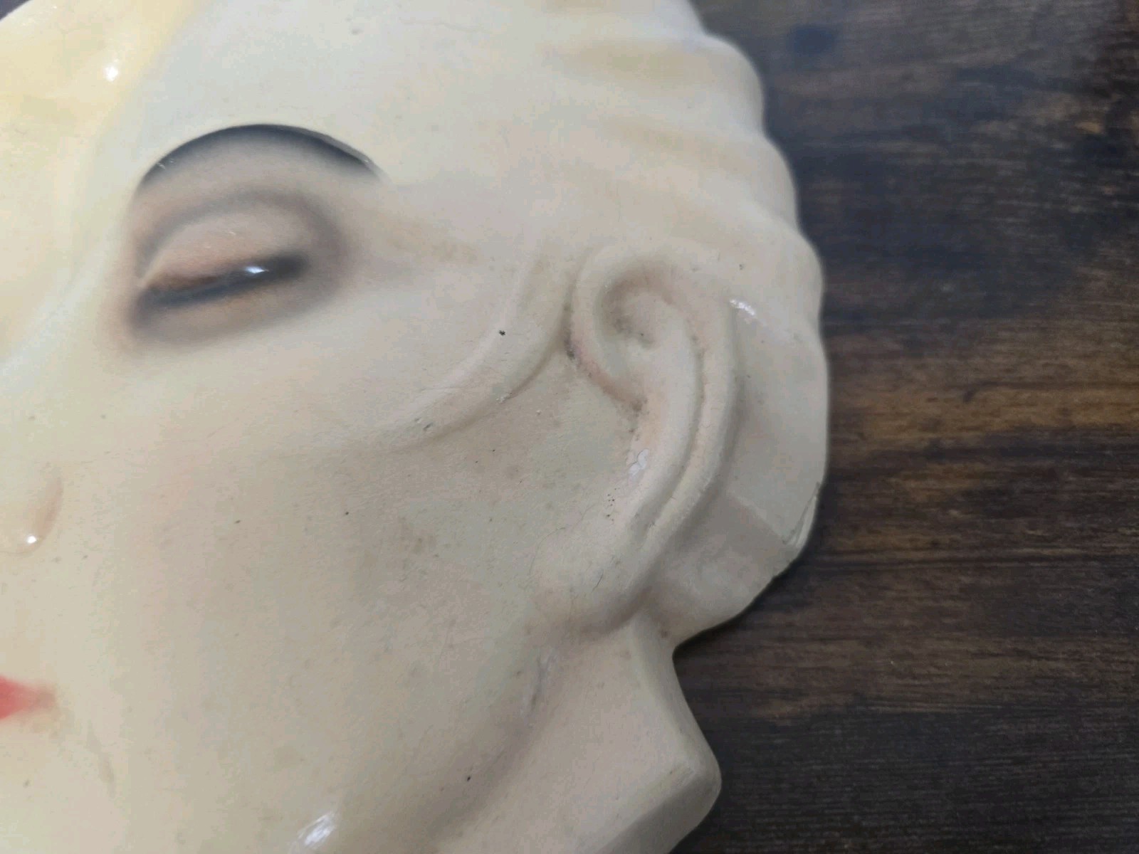 Vintage Chalk ware Couple Faces Kissing Art Deco
