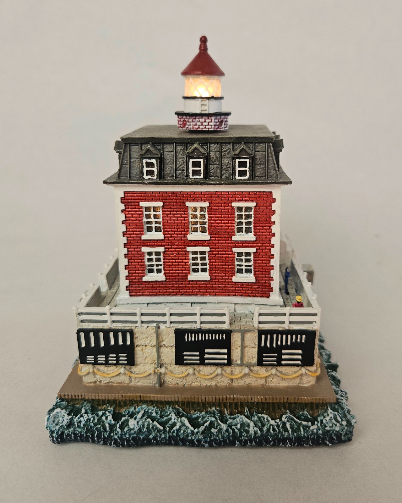 Lefton 1998 New London Ledge Light Lighthouse 5″ Connecticut #0769 – New in box