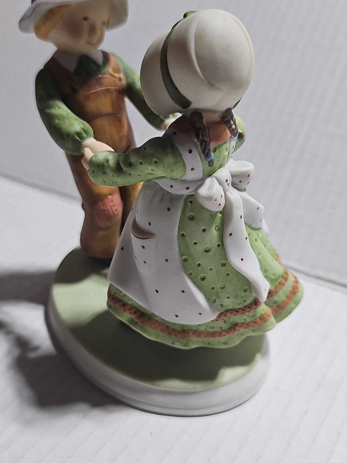 1977 Series 1 Holly Hobbie Precious Moments Carefree Days Statue ec preowned