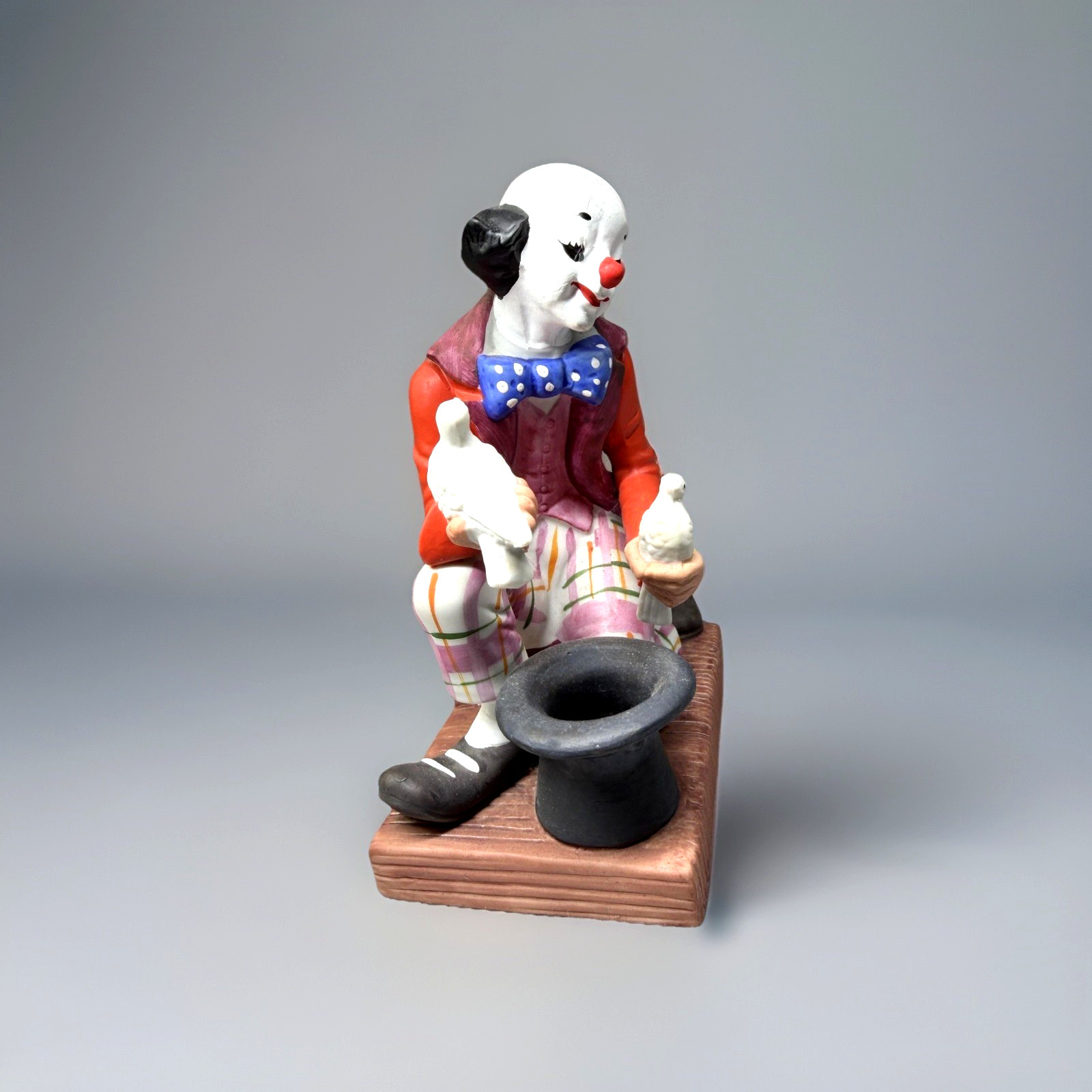 Vintage Japan Clown Magician Ceramic Figurine Doves Top Hat Colorful 8 Inch